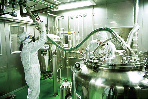 最新の設備と技術で高品質な医薬品を製造